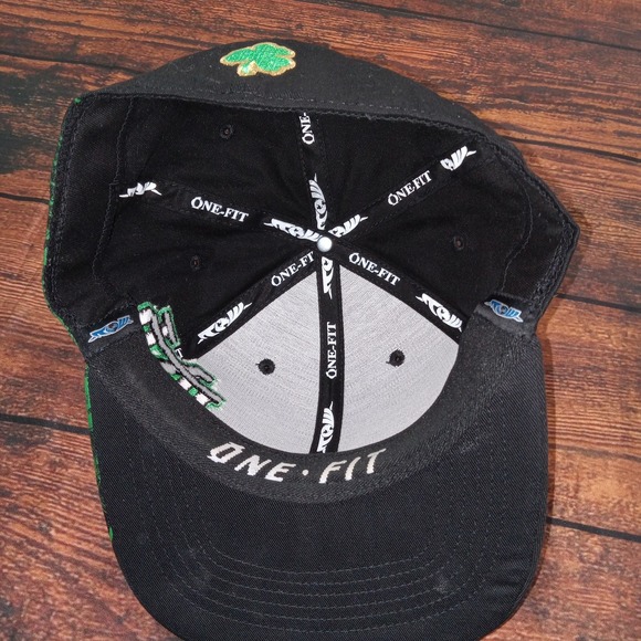 Notre Dame Fighting Irish Top of the World Embroidered Fitted M/L Black Green - Picture 5 of 6